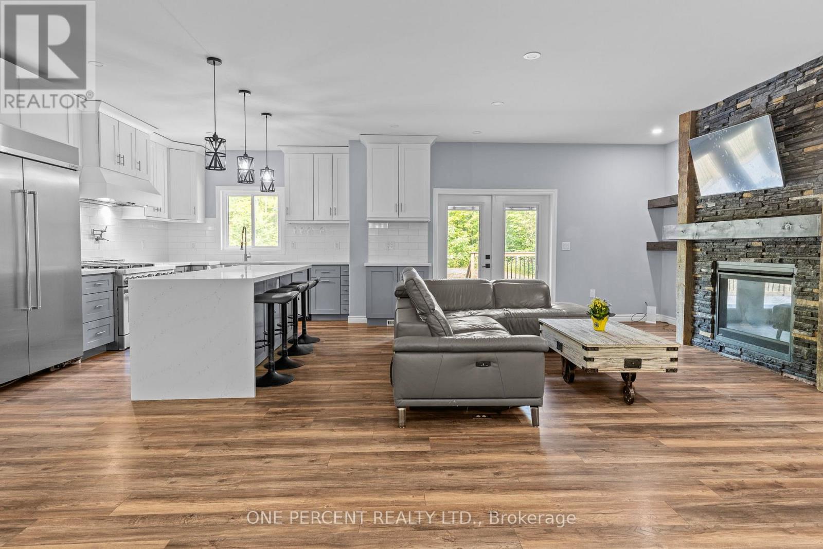 2326 Foxmead Road, Oro-Medonte, Ontario  L0K 1E0 - Photo 7 - S12346533