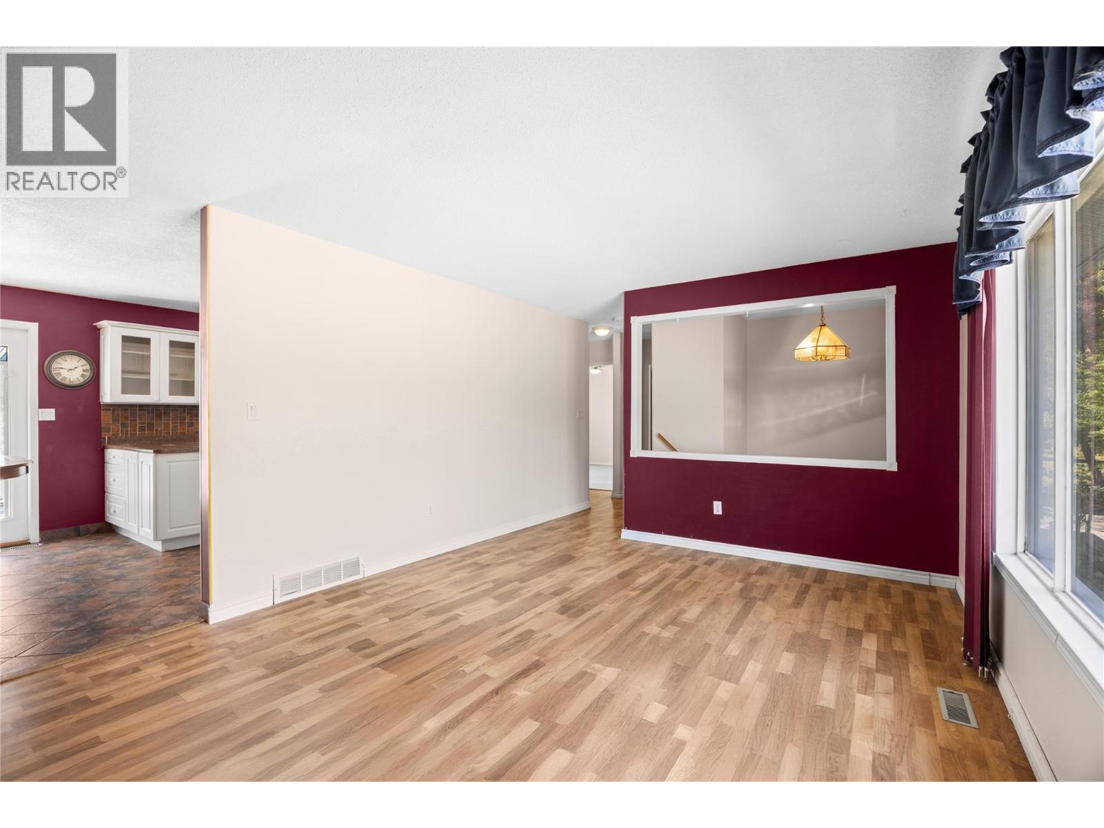 Property at 906 Klahanie Drive image 5
