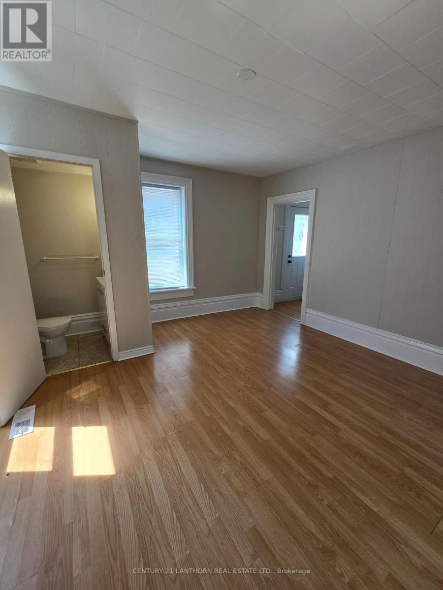 49 Union Street, Prince Edward County, Ontario  K0K 2T0 - Photo 11 - X12346611