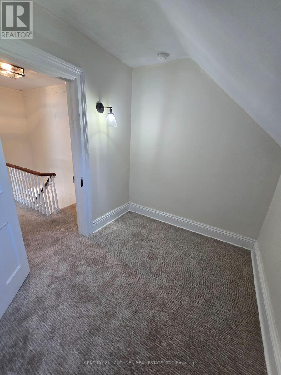 49 Union Street, Prince Edward County, Ontario  K0K 2T0 - Photo 14 - X12346611