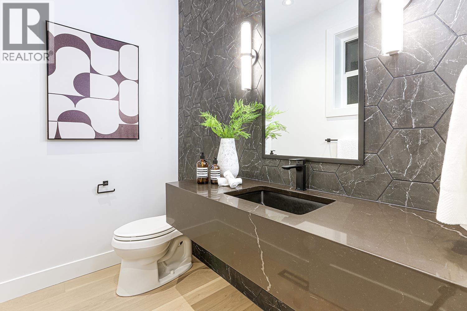 1 1990 Venables Street, Vancouver, British Columbia  V5L 2H8 - Photo 12 - R3036704