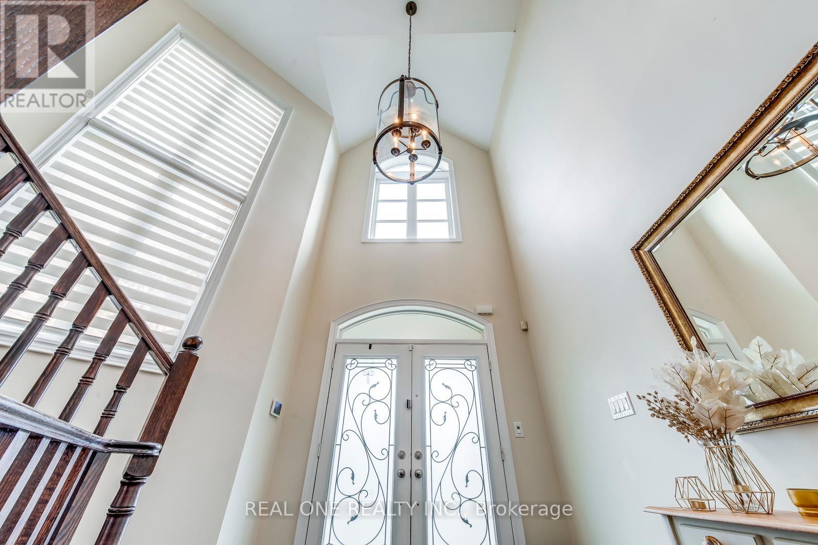 Property at 2336 THRUXTON DRIVE image 4