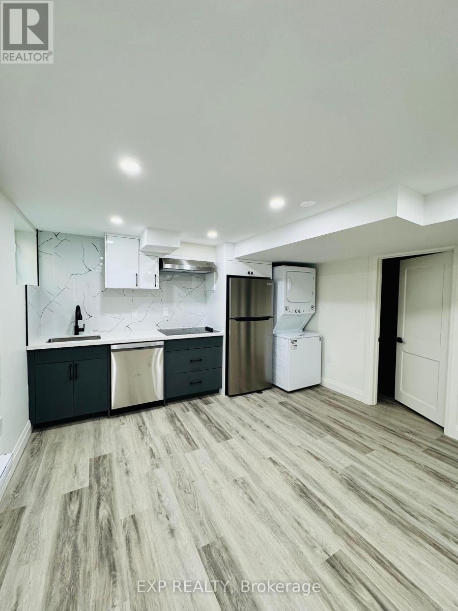 3 - 6 Craig Drive N, Kitchener, Ontario  N2B 2J3 - Photo 1 - X12346554