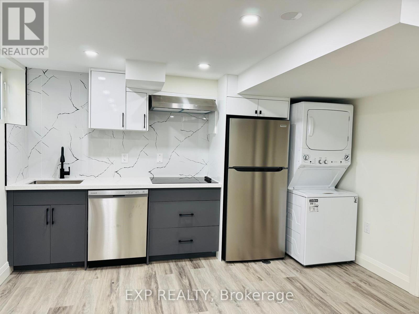 3 - 6 Craig Drive N, Kitchener, Ontario  N2B 2J3 - Photo 2 - X12346554