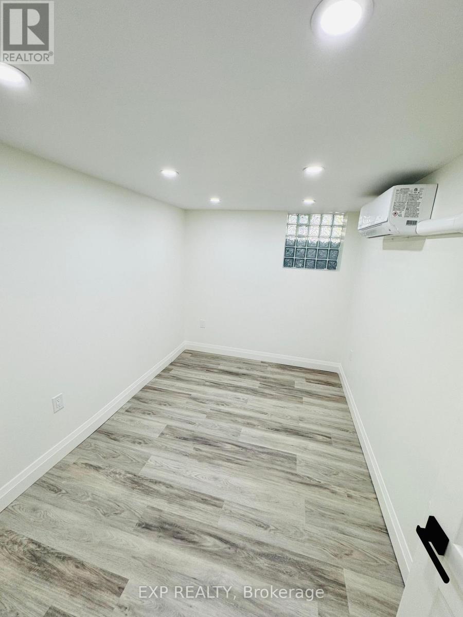 3 - 6 Craig Drive N, Kitchener, Ontario  N2B 2J3 - Photo 6 - X12346554