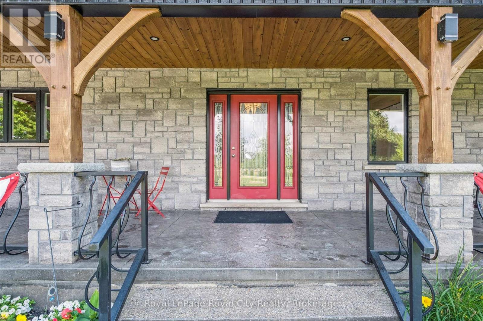 100 Harris Crescent, Southgate, Ontario  N0G 2L0 - Photo 6 - X12346603