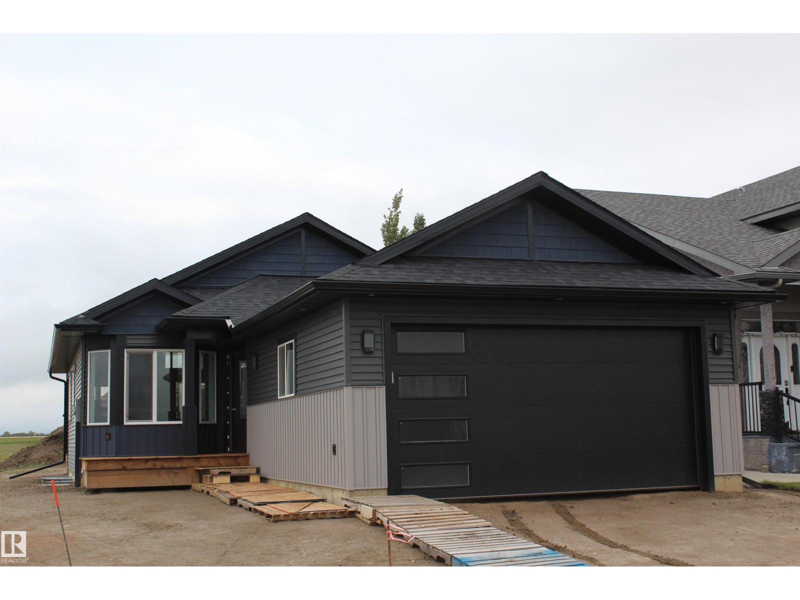 1 Whitetail WY, Mundare, Alberta