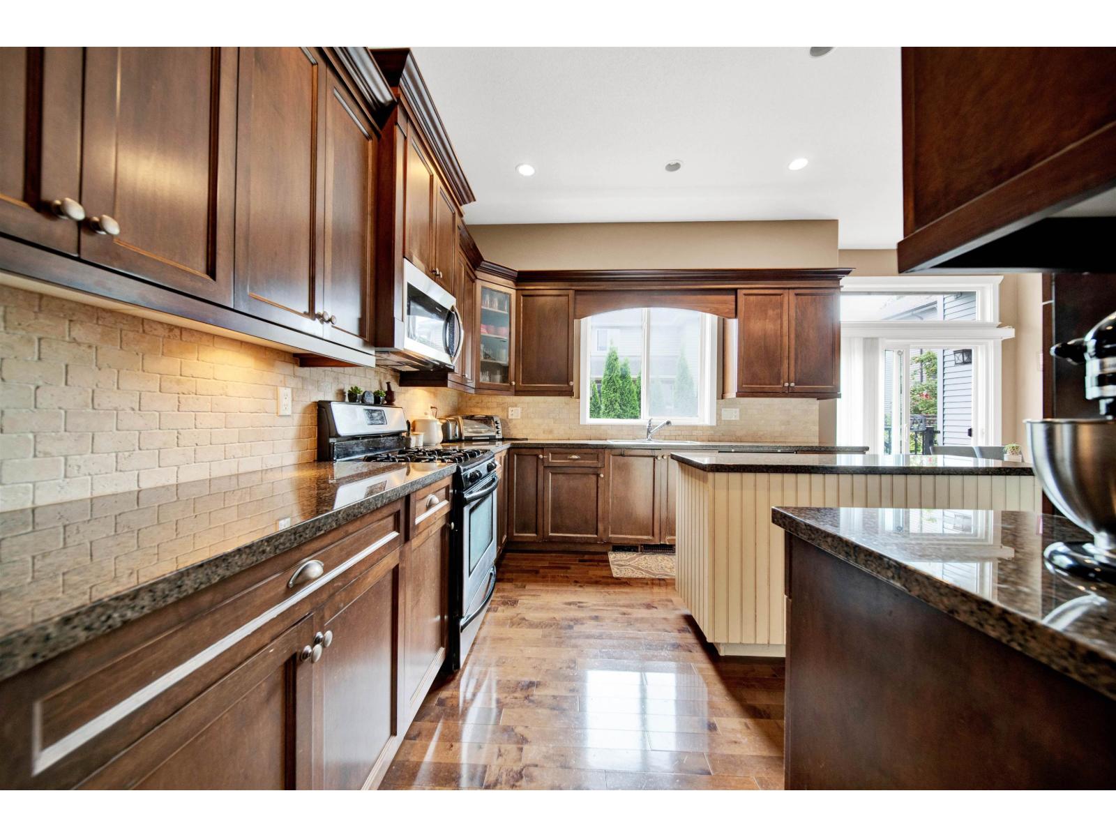 15072 61b Avenue, Surrey, British Columbia  V3S 5L7 - Photo 8 - R3035402