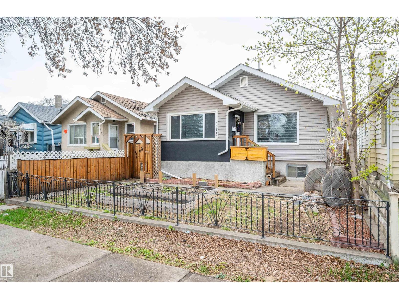 11635 97 St Nw, Edmonton, Alberta  T5G 1Y1 - Photo 3 - E4453124