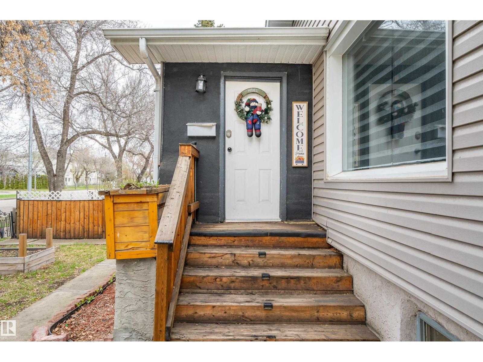 Property at 11635 97 ST NW image 4