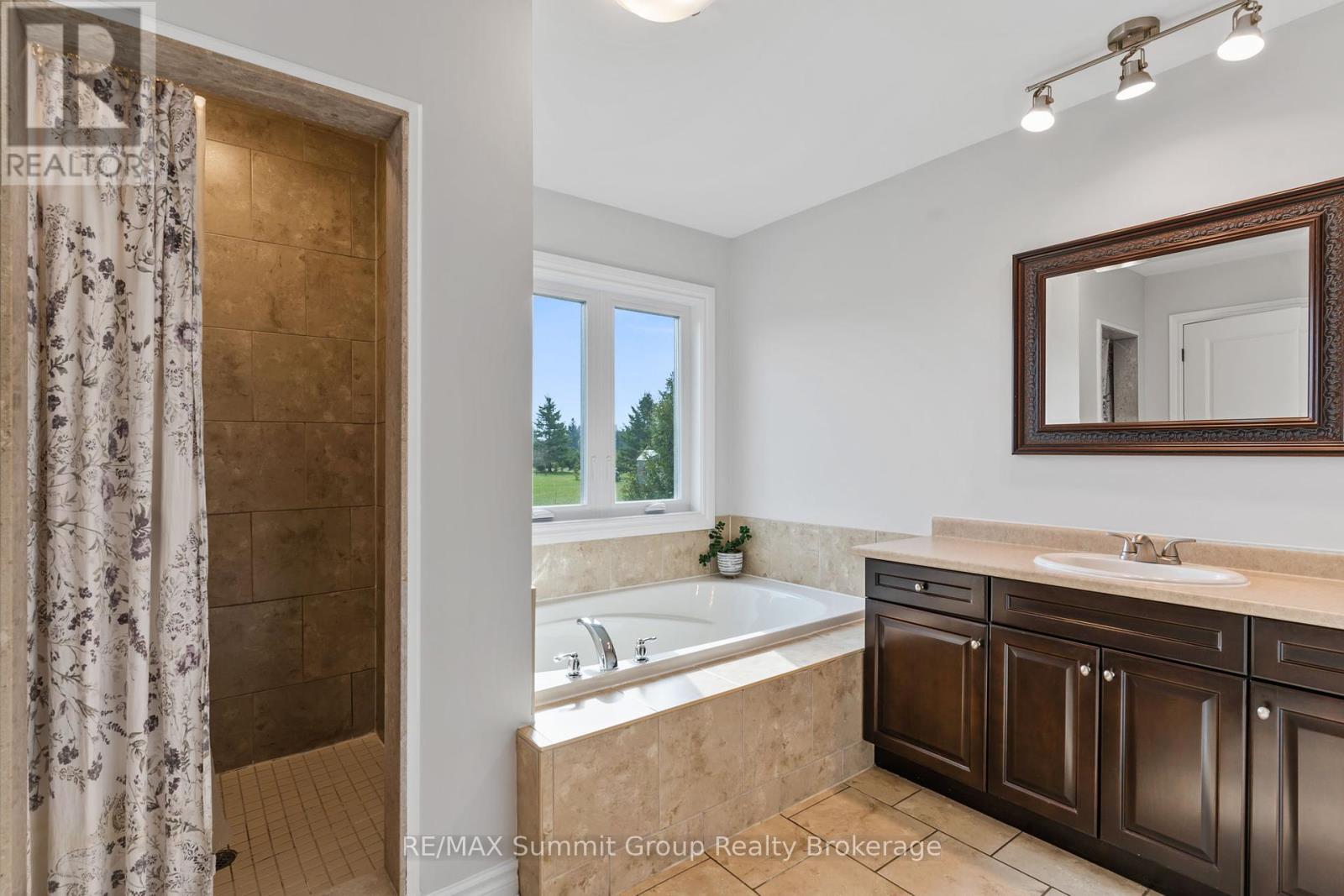 15 Mount Haven Crescent, East Luther Grand Valley, Ontario  L9W 5S6 - Photo 29 - X12346668