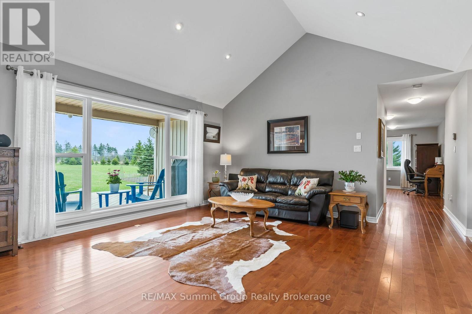 15 Mount Haven Crescent, East Luther Grand Valley, Ontario  L9W 5S6 - Photo 6 - X12346668