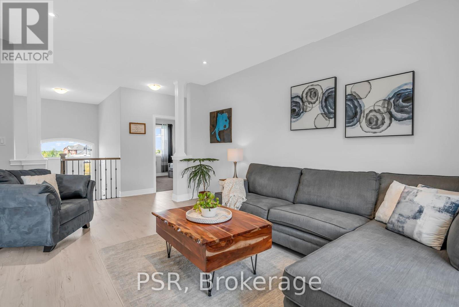 31 Mancini Drive, Kawartha Lakes, Ontario  K0M 2T0 - Photo 11 - X12346704