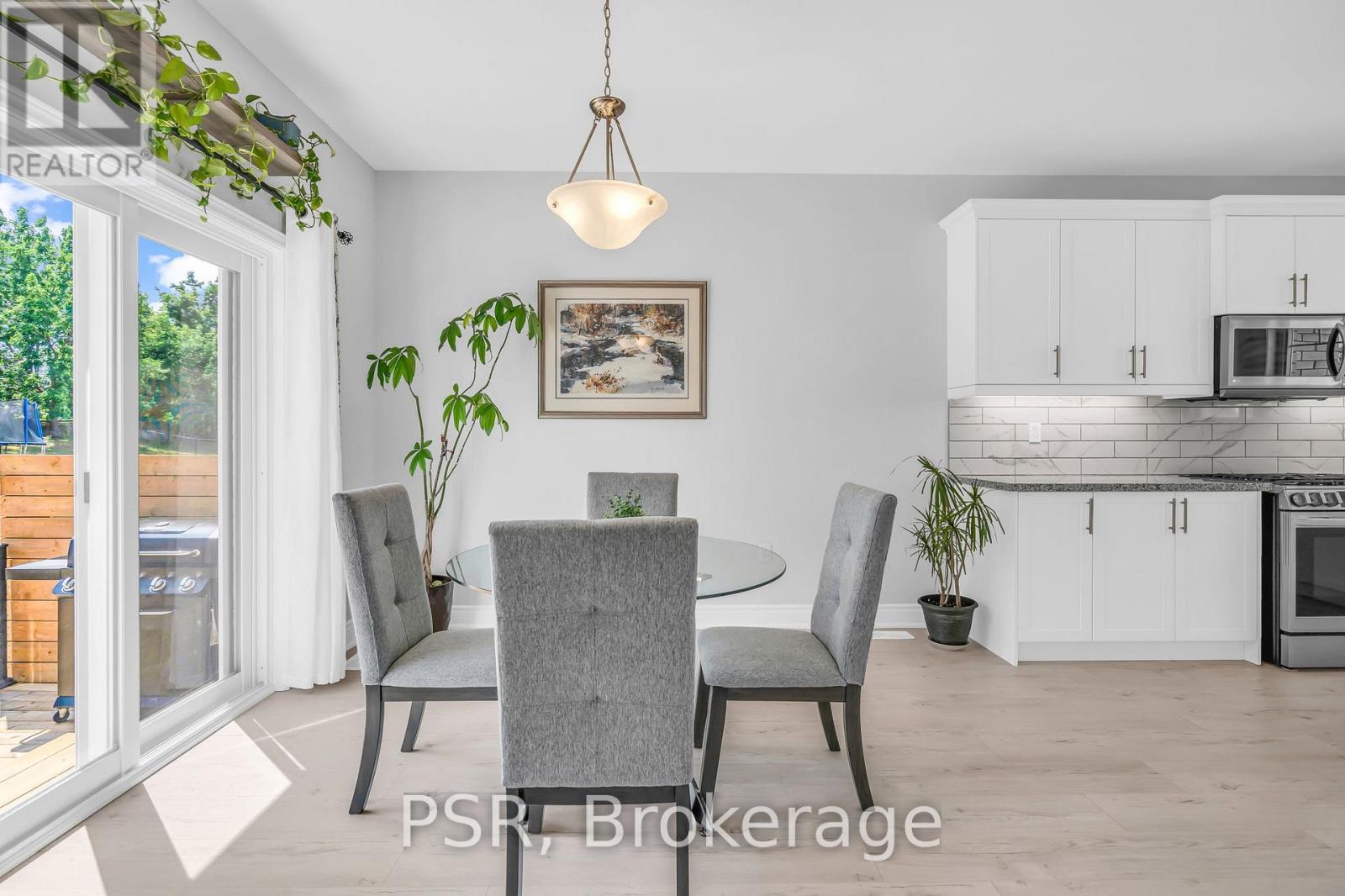 31 Mancini Drive, Kawartha Lakes, Ontario  K0M 2T0 - Photo 15 - X12346704
