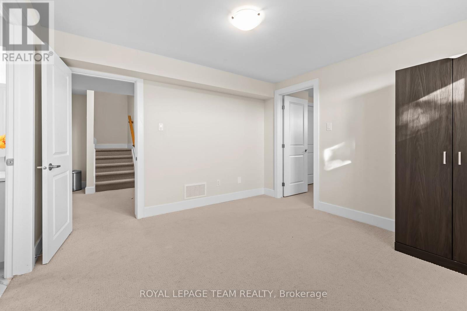 36 Hurdis Way, Carleton Place, Ontario  K7C 0L3 - Photo 32 - X12346715