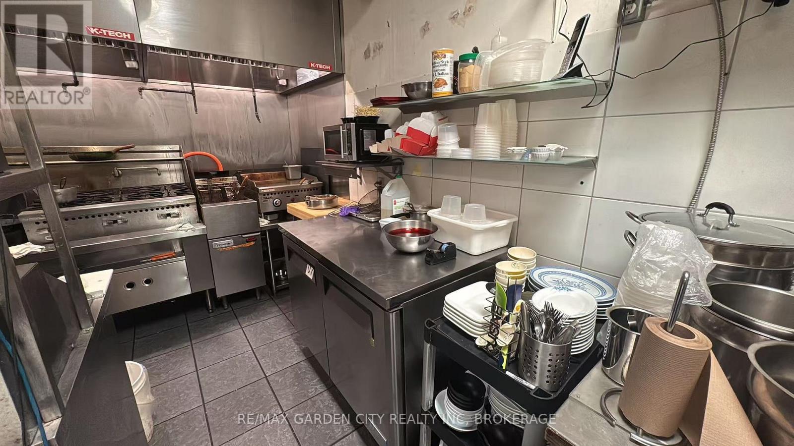 7 - 100 Fourth Avenue, St. Catharines, Ontario  L2S 3Z5 - Photo 15 - X12346725