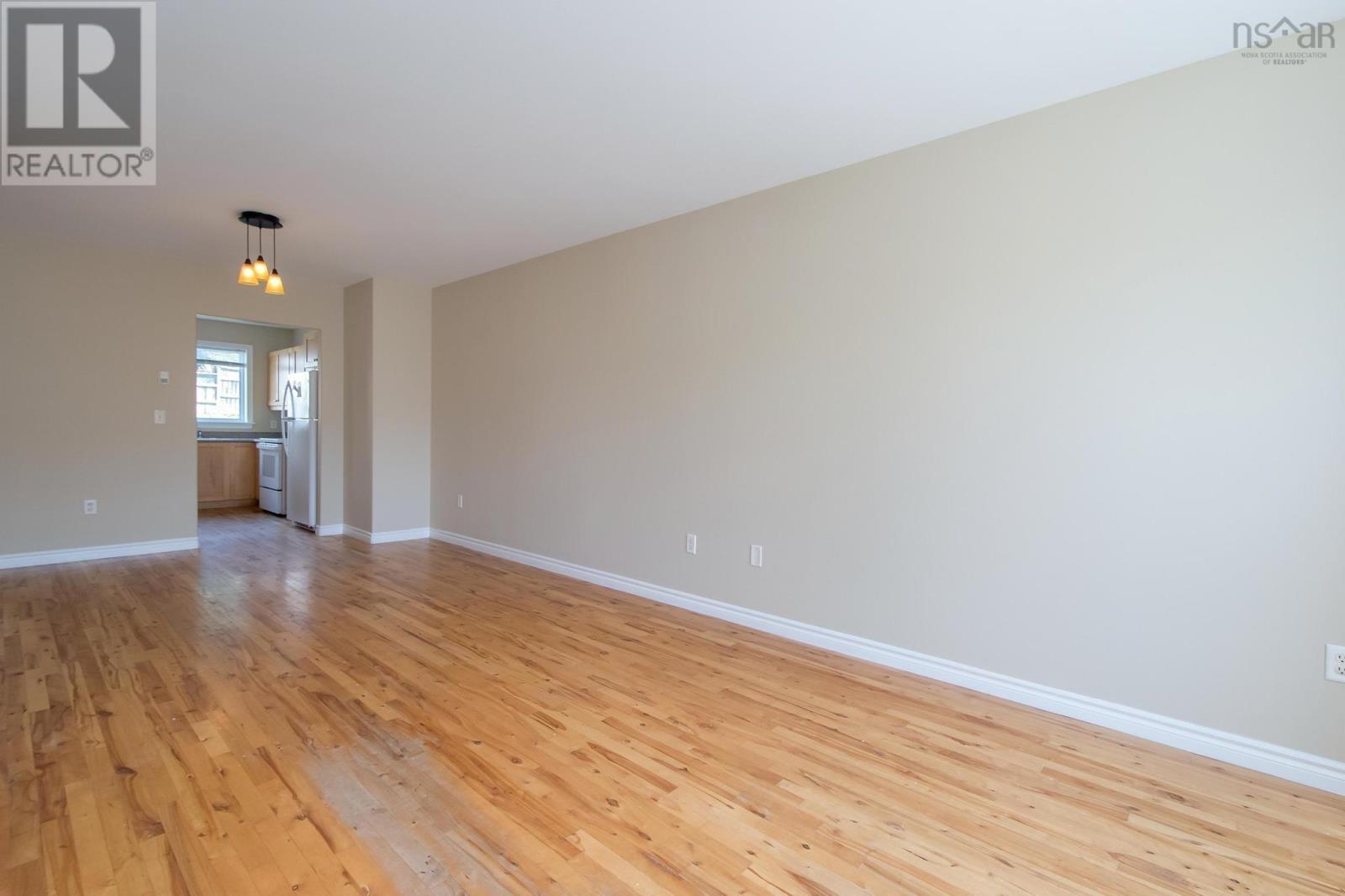 Property at 5928 Gainsborough Place image 4