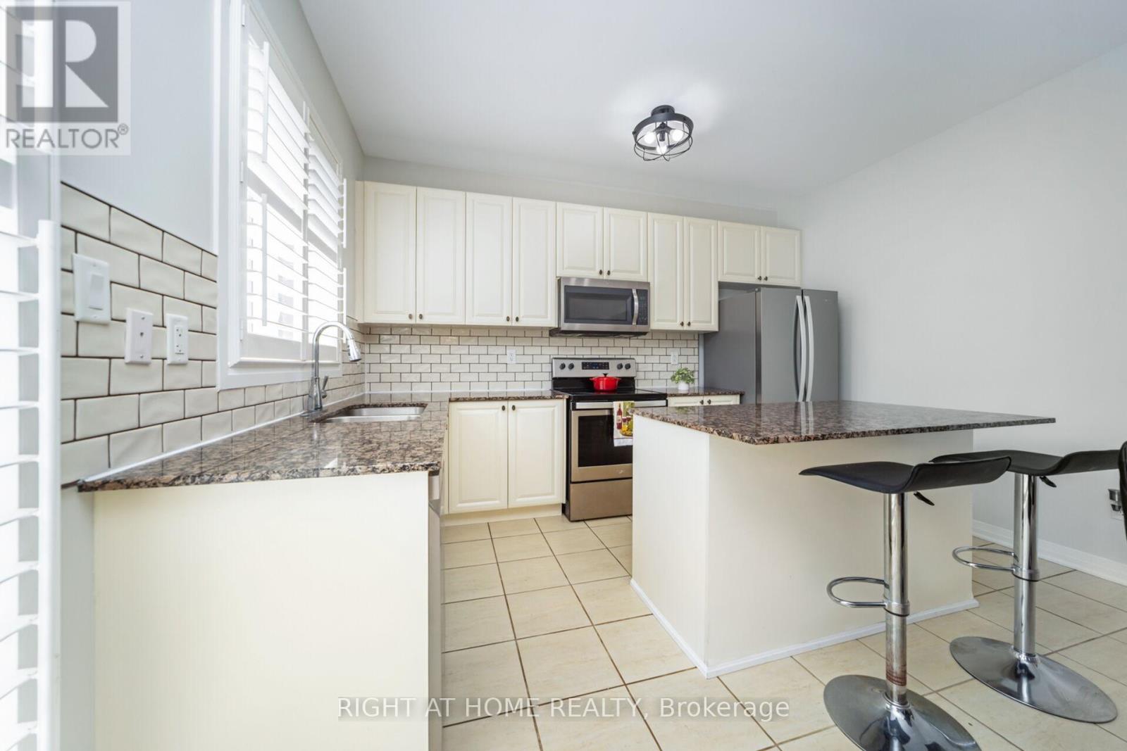 10 Porter Drive, Orangeville, Ontario  L9W 6Z4 - Photo 17 - W12346584