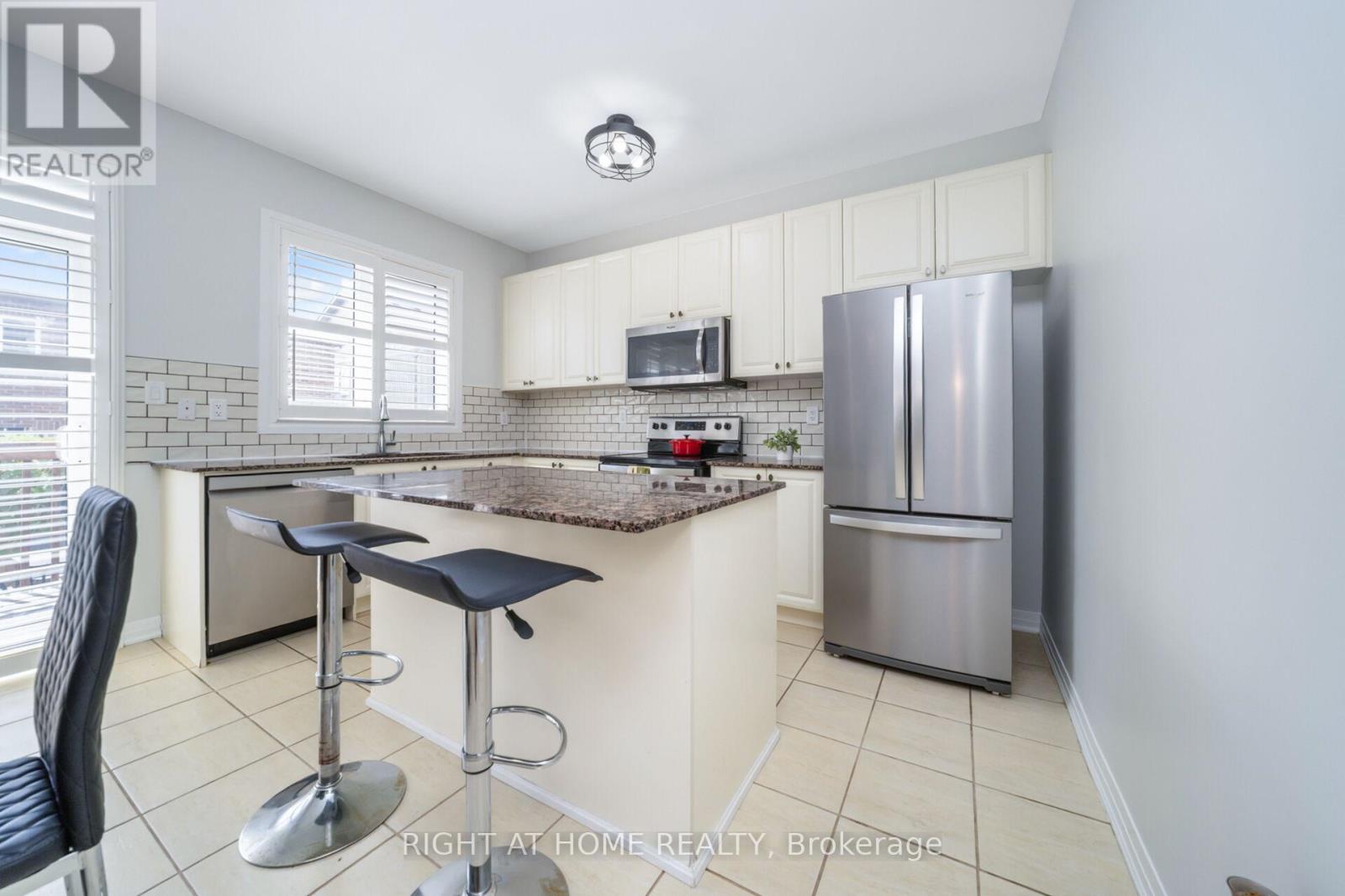 10 Porter Drive, Orangeville, Ontario  L9W 6Z4 - Photo 19 - W12346584