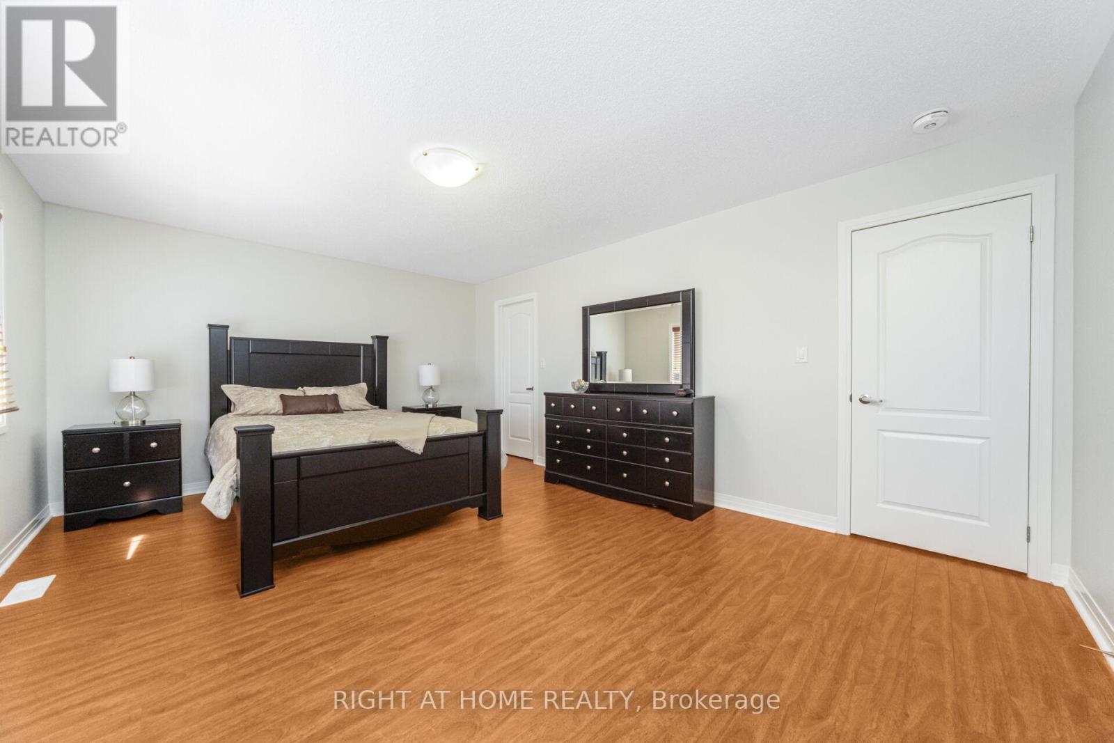 10 Porter Drive, Orangeville, Ontario  L9W 6Z4 - Photo 25 - W12346584