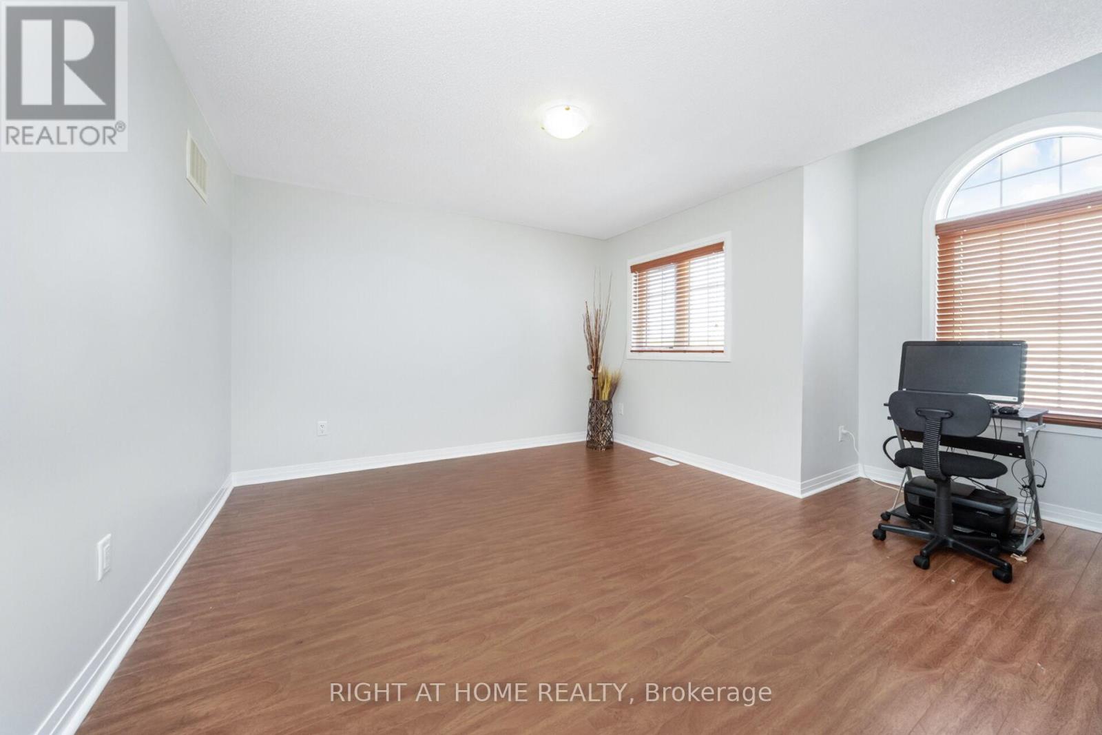 10 Porter Drive, Orangeville, Ontario  L9W 6Z4 - Photo 32 - W12346584