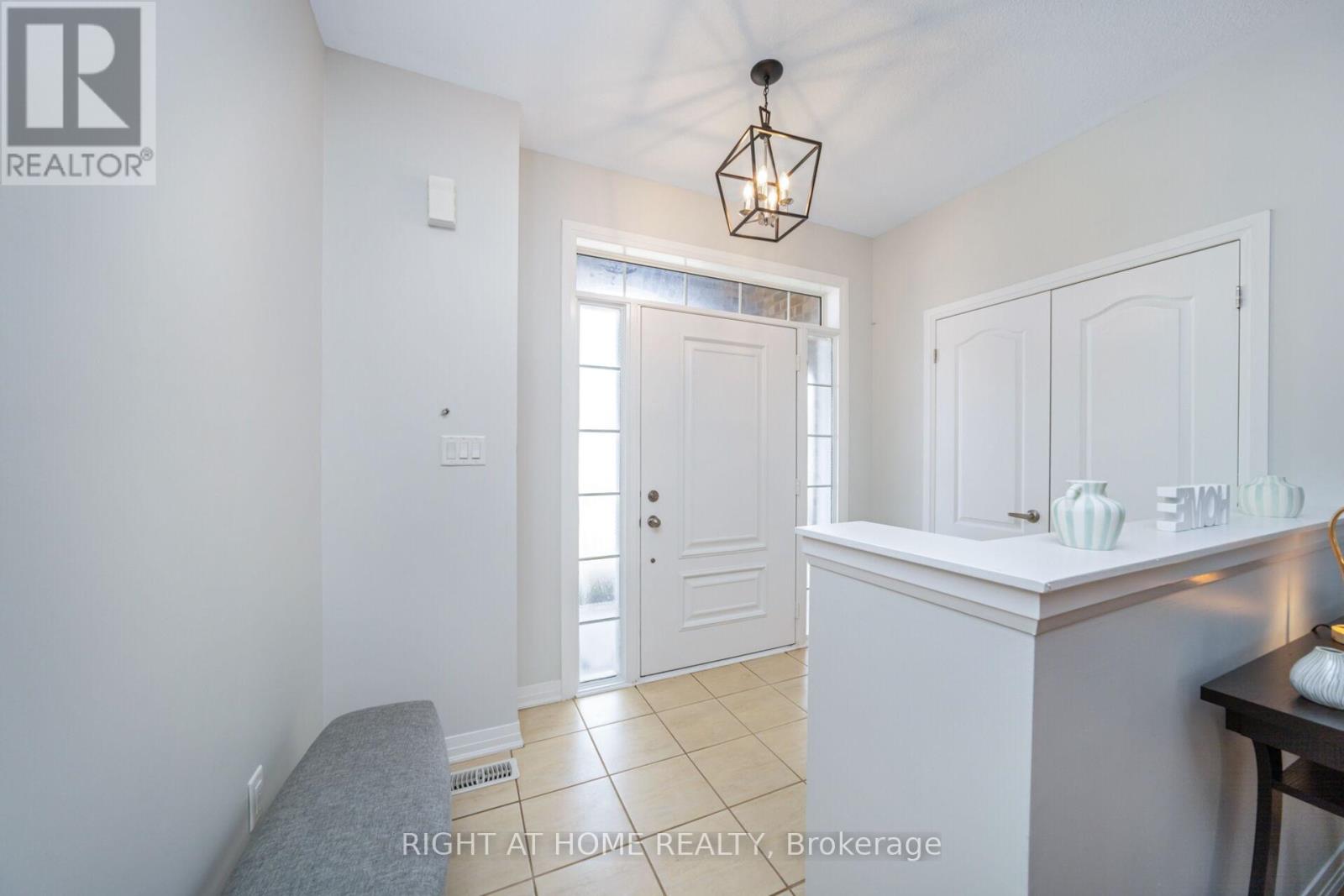 10 Porter Drive, Orangeville, Ontario  L9W 6Z4 - Photo 6 - W12346584