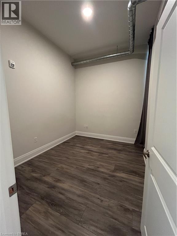 11 Queen Street Unit# 205, Brantford, Ontario  N3T 3B1 - Photo 11 - 40741460