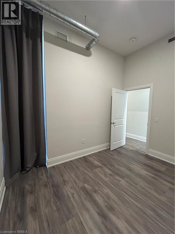 11 Queen Street Unit# 205, Brantford, Ontario  N3T 3B1 - Photo 12 - 40741460