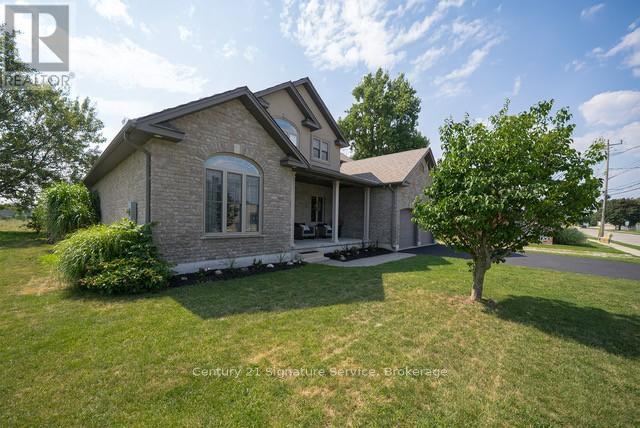 23 College Avenue, Norfolk, Ontario  N0E 1M0 - Photo 2 - X12346576