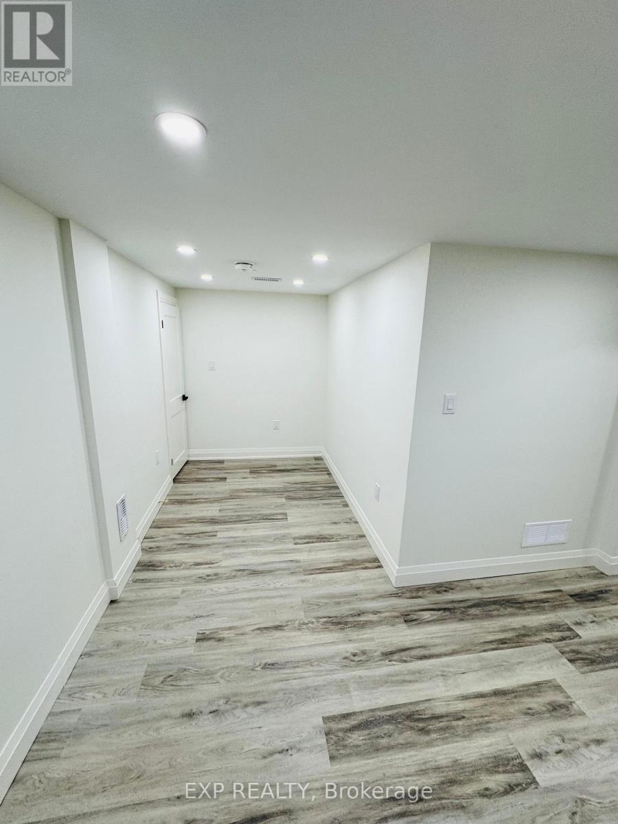 2 - 6 Craig Drive N, Kitchener, Ontario  N2B 2J3 - Photo 5 - X12346642