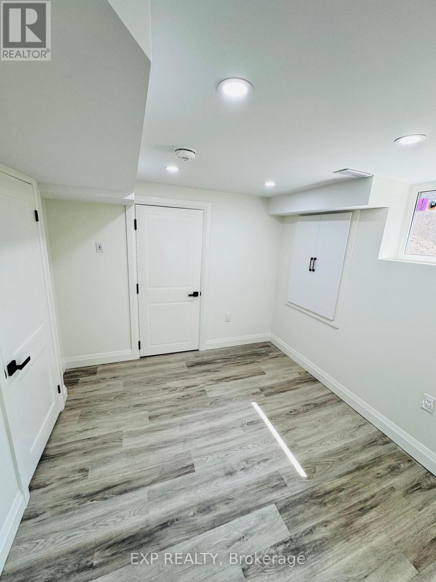 2 - 6 Craig Drive N, Kitchener, Ontario  N2B 2J3 - Photo 6 - X12346642