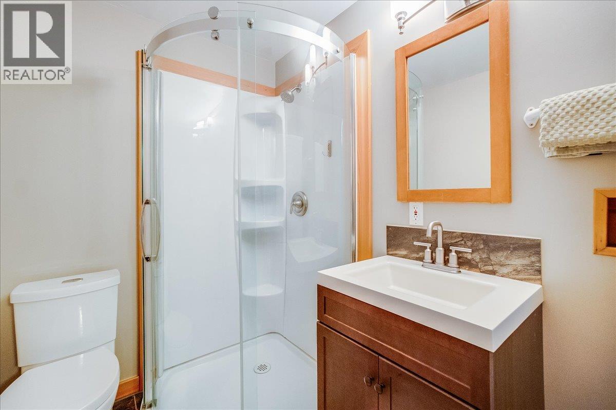 5631 Longbeach Road, Nelson, British Columbia  V1L 6N9 - Photo 49 - 10359069