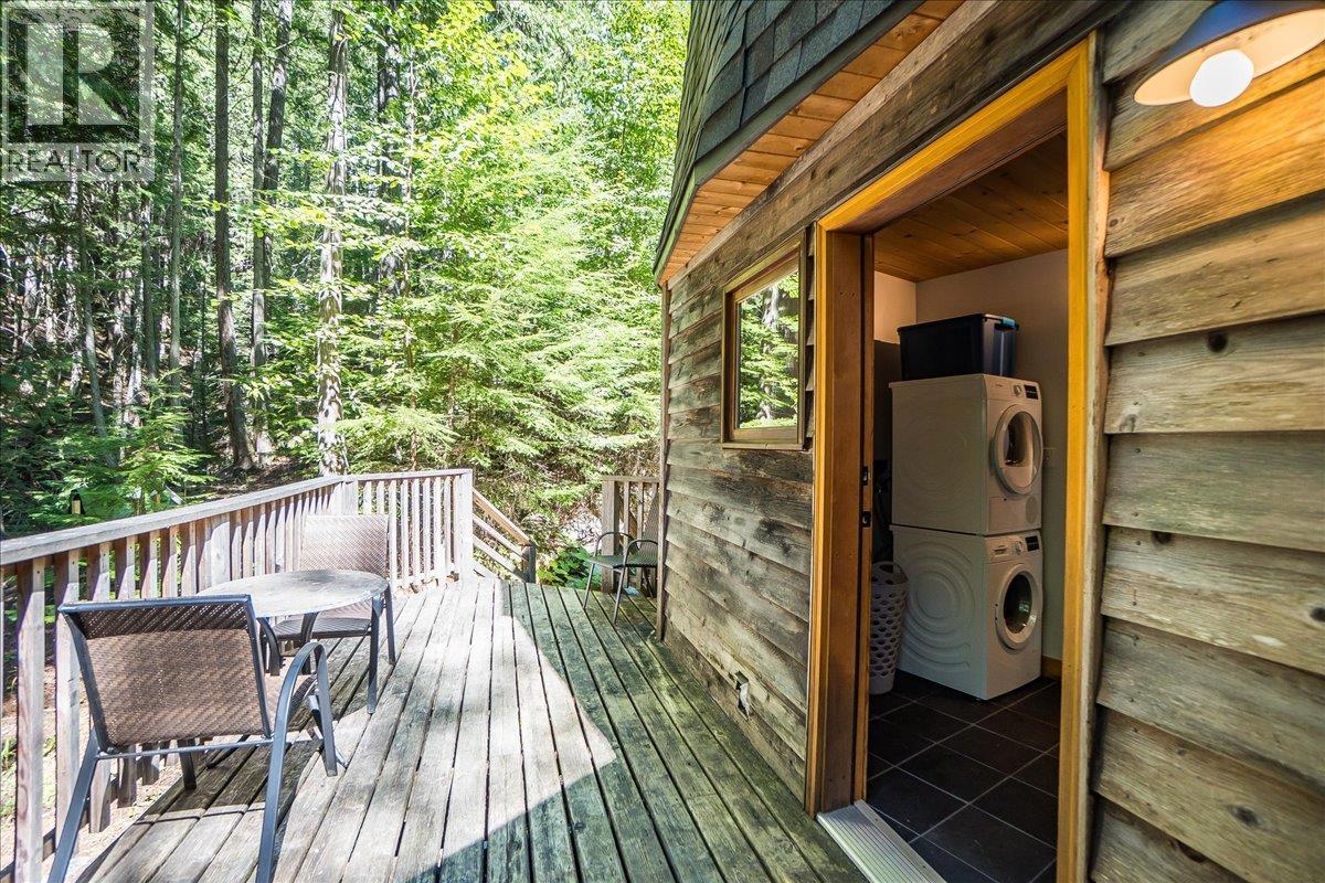 5631 Longbeach Road, Nelson, British Columbia  V1L 6N9 - Photo 41 - 10359069