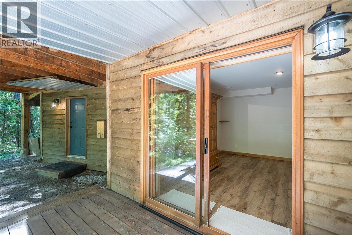 5631 Longbeach Road, Nelson, British Columbia  V1L 6N9 - Photo 62 - 10359069