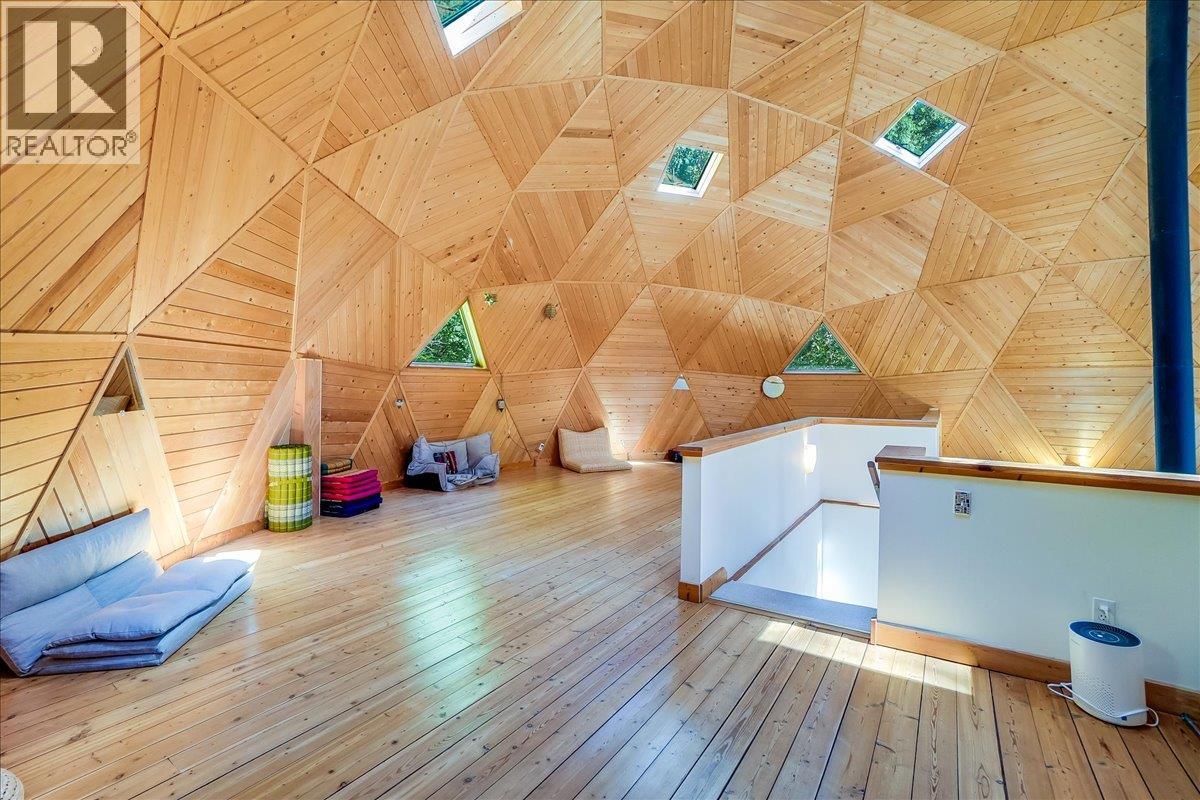 5631 Longbeach Road, Nelson, British Columbia  V1L 6N9 - Photo 30 - 10359069