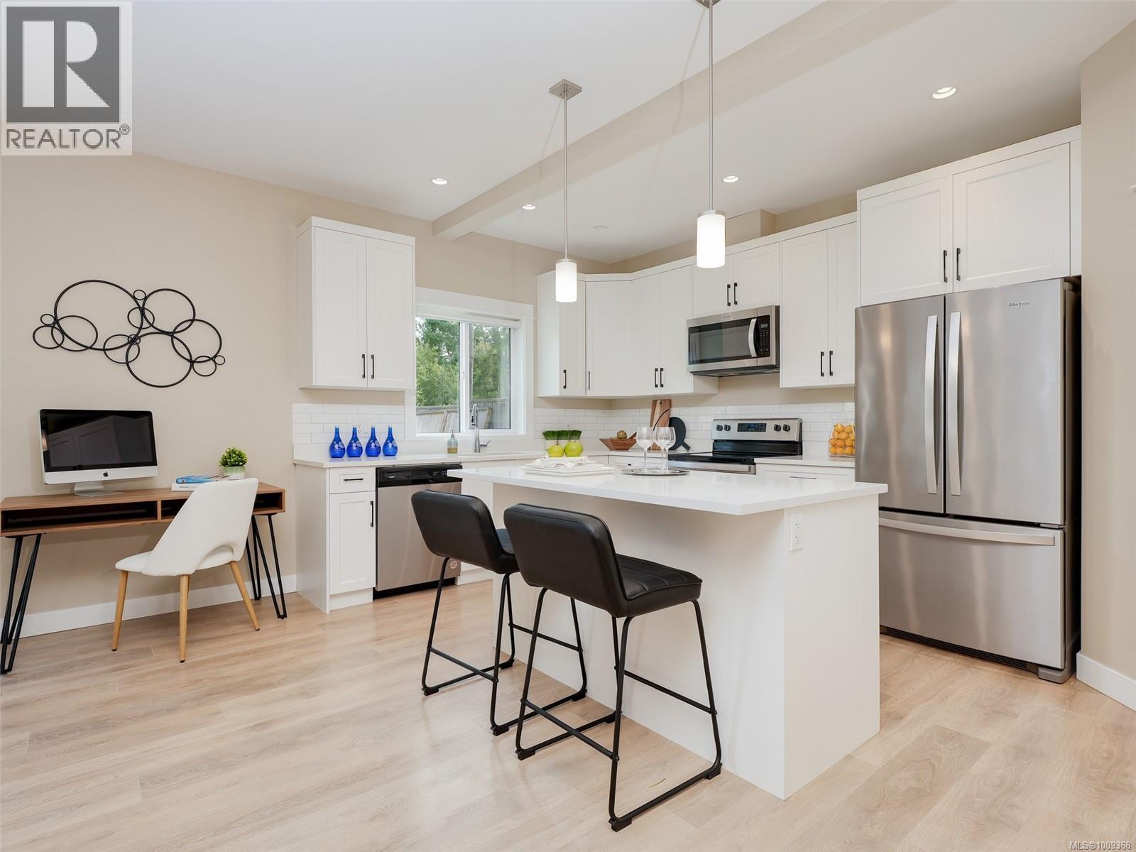 Property at 936 Blakeon Pl image 4