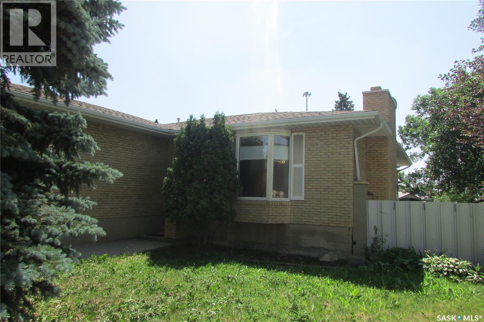 286 Froom Crescent, Regina, Saskatchewan  S4N 1B7 - Photo 2 - SK010975