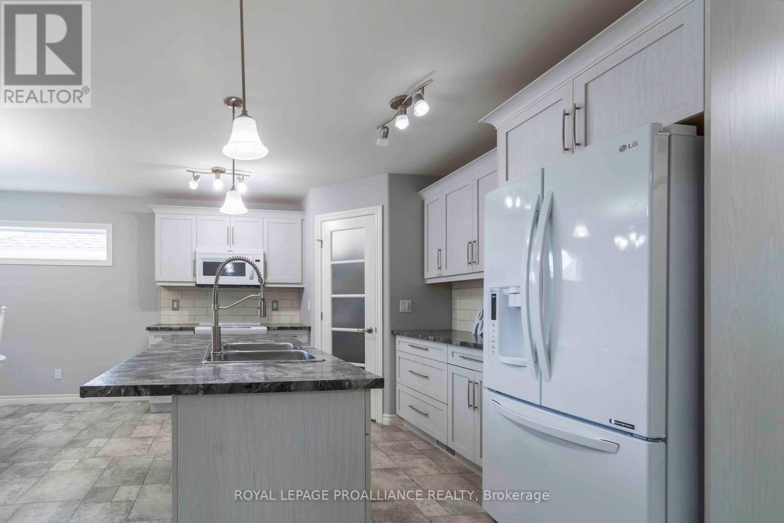 Property at 61 DEACON PLACE image 5