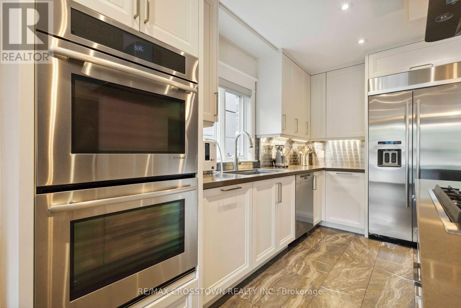 353 Briar Hill Avenue, Toronto, Ontario  M4R 1J3 - Photo 12 - C12284937