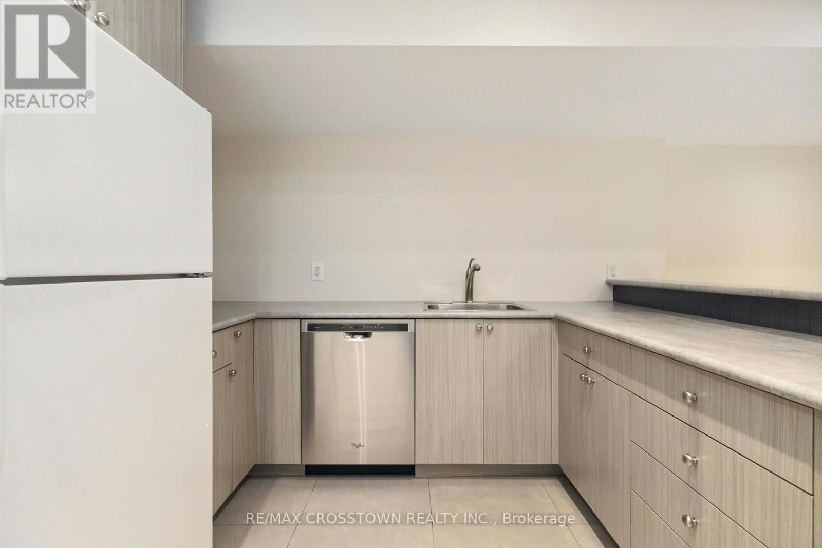 353 Briar Hill Avenue, Toronto, Ontario  M4R 1J3 - Photo 35 - C12284937