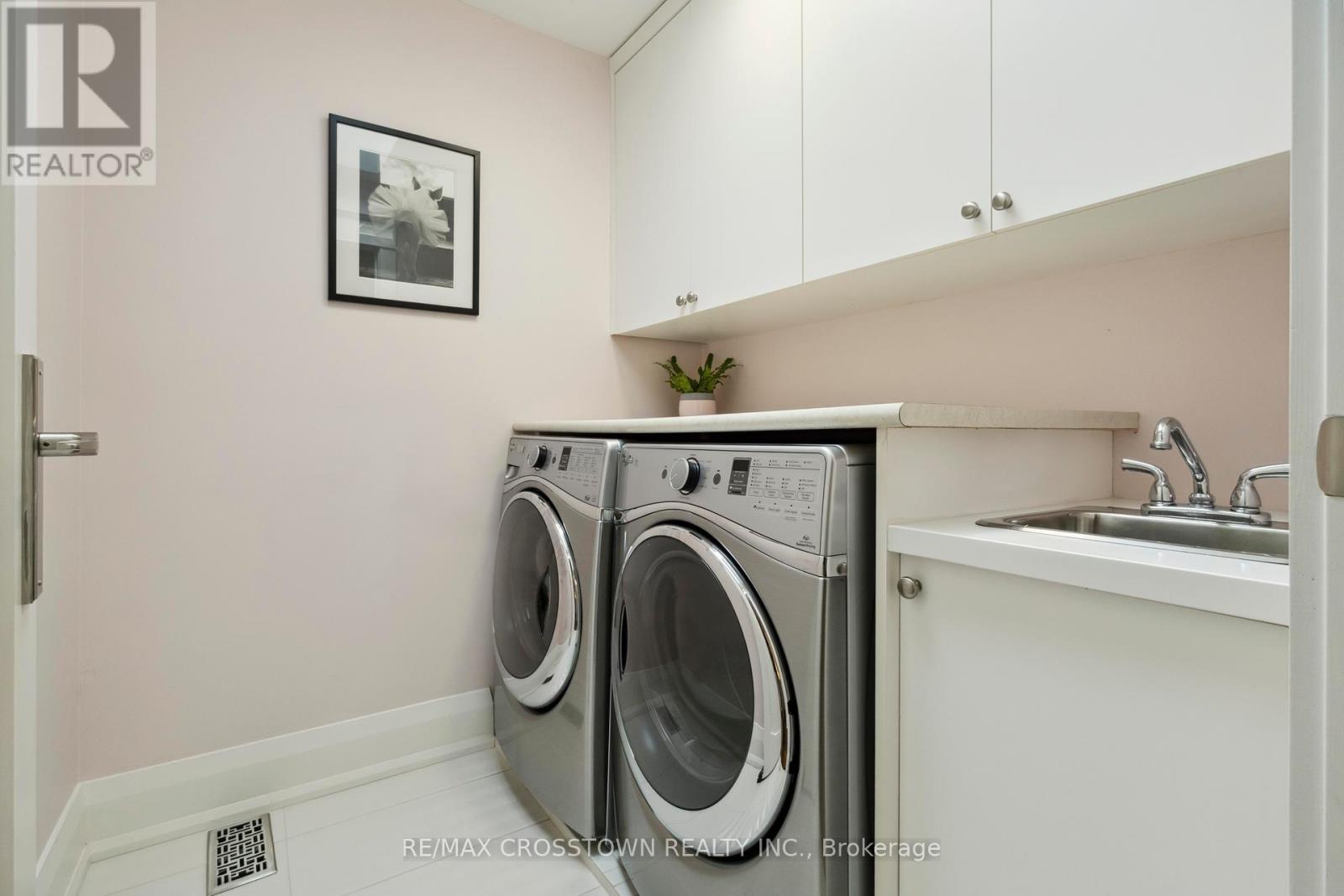 353 Briar Hill Avenue, Toronto, Ontario  M4R 1J3 - Photo 19 - C12284937