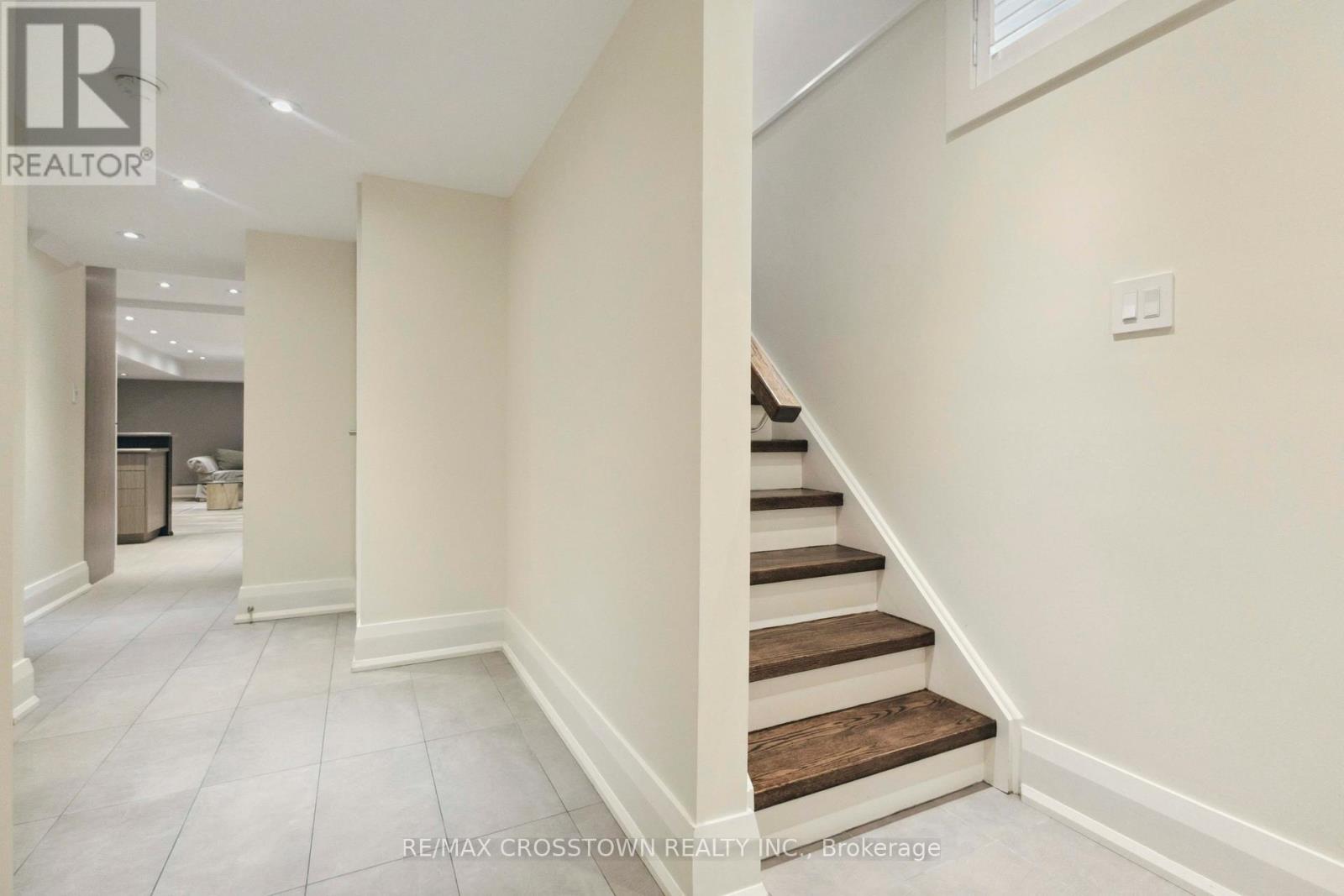 353 Briar Hill Avenue, Toronto, Ontario  M4R 1J3 - Photo 30 - C12284937