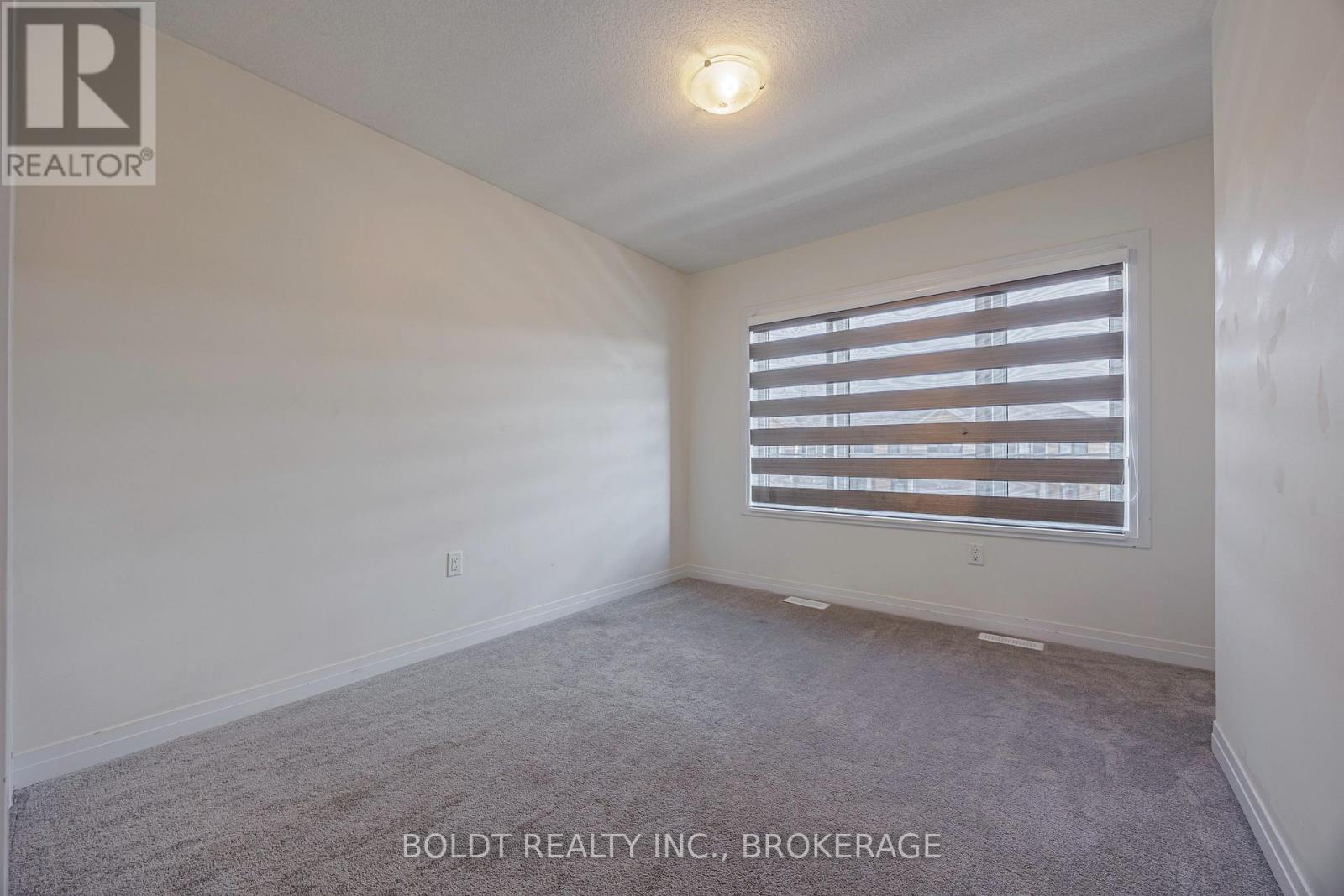 122 Brighton Lane, Thorold, Ontario  L2V 0N7 - Photo 16 - X12346811