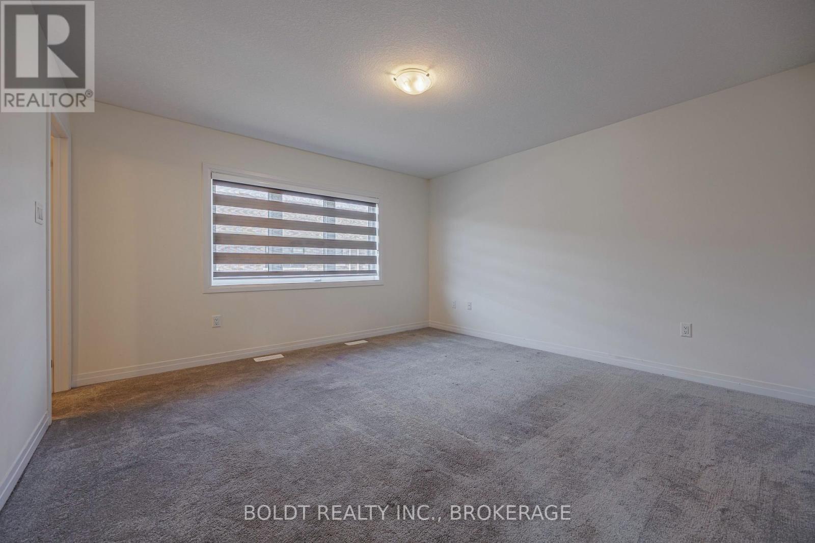 122 Brighton Lane, Thorold, Ontario  L2V 0N7 - Photo 20 - X12346811
