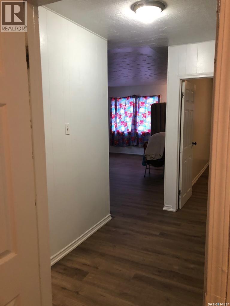 128 S Avenue S, Saskatoon, Saskatchewan  S7M 2Z6 - Photo 2 - SK005546
