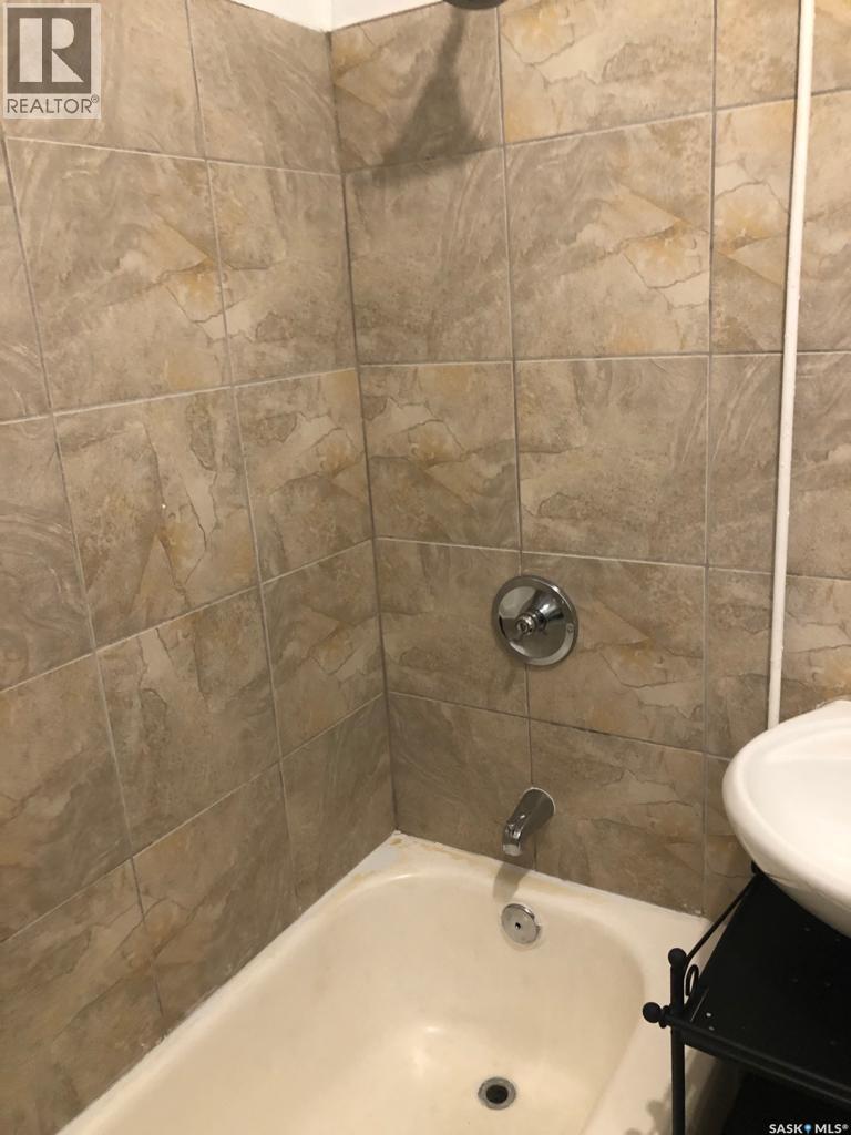128 S Avenue S, Saskatoon, Saskatchewan  S7M 2Z6 - Photo 8 - SK005546