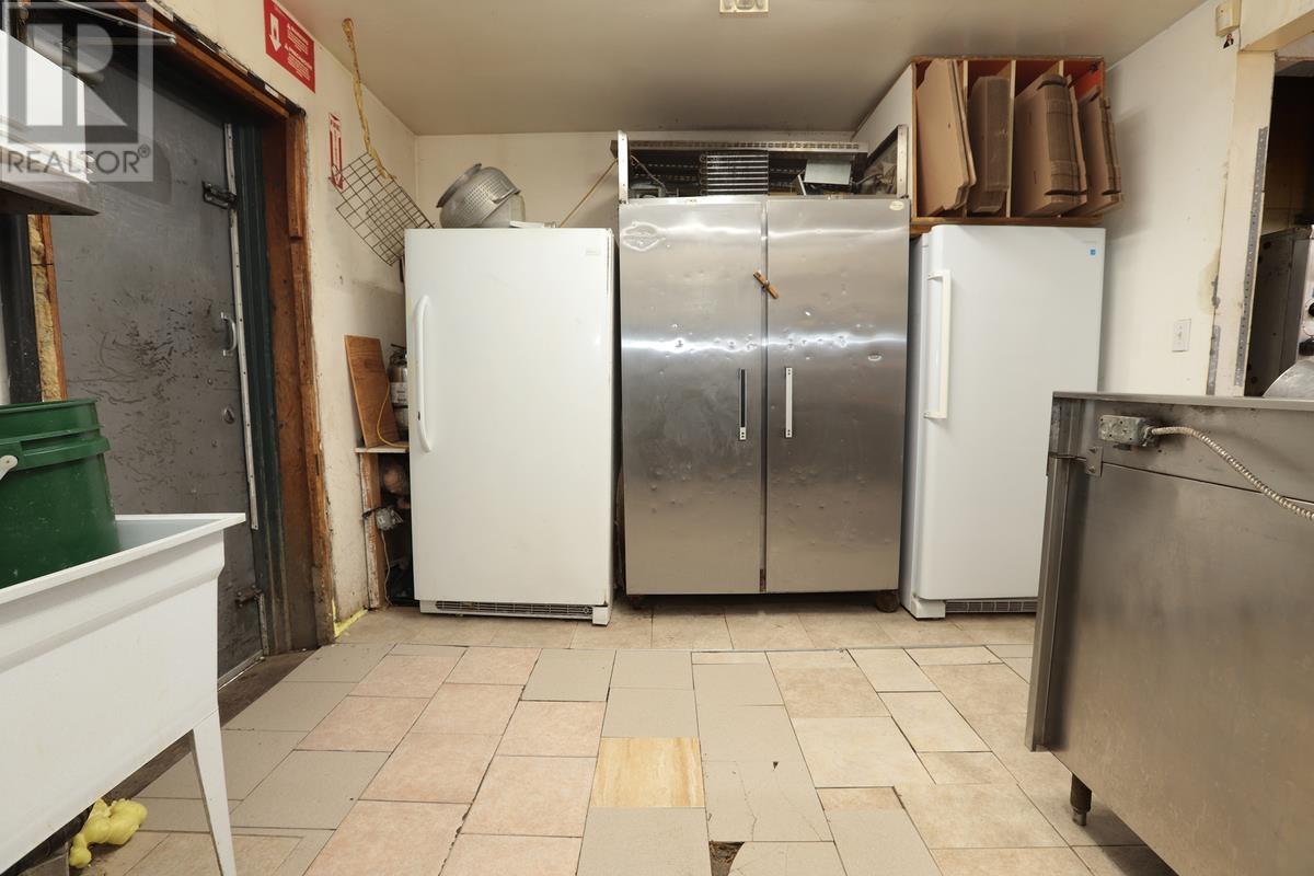 319 Korah Rd, Sault Ste. Marie, Ontario  P6C 4H2 - Photo 38 - SM252259
