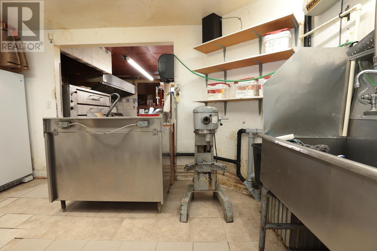 319 Korah Rd, Sault Ste. Marie, Ontario  P6C 4H2 - Photo 39 - SM252259