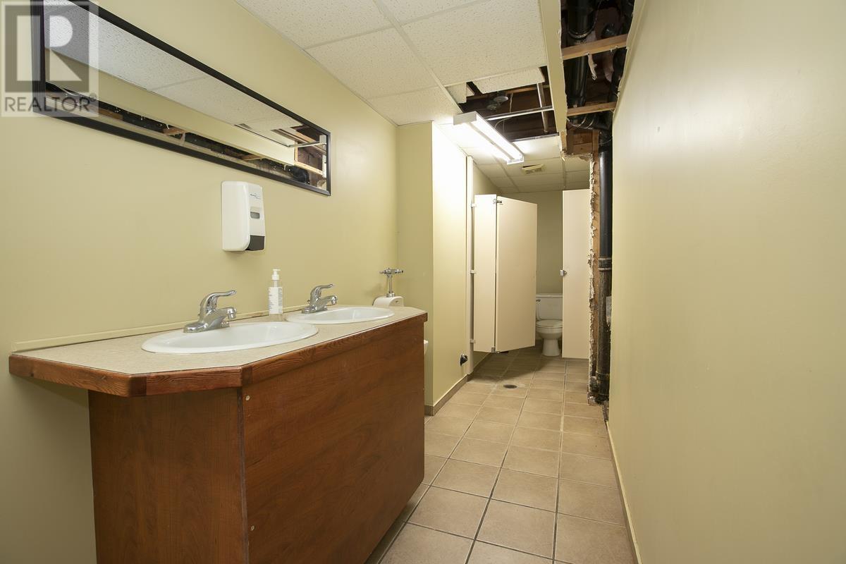 319 Korah Rd, Sault Ste. Marie, Ontario  P6C 4H2 - Photo 46 - SM252259