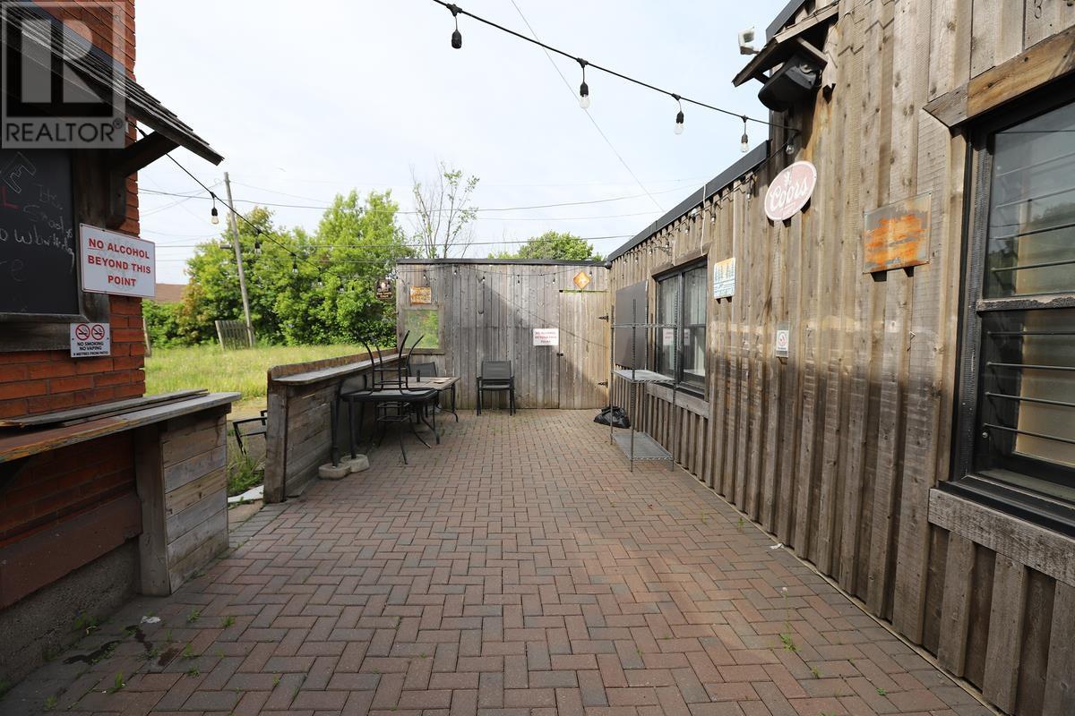 319 Korah Rd, Sault Ste. Marie, Ontario  P6C 4H2 - Photo 8 - SM252259